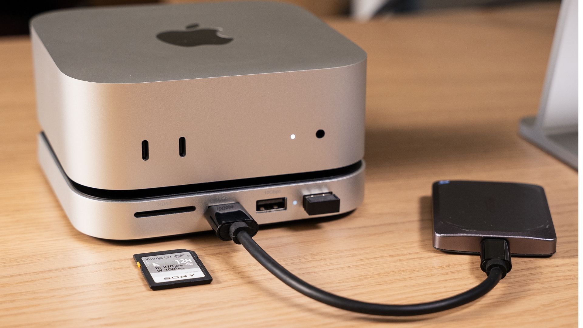 Mac mini на USB‑концентраторе Satechi