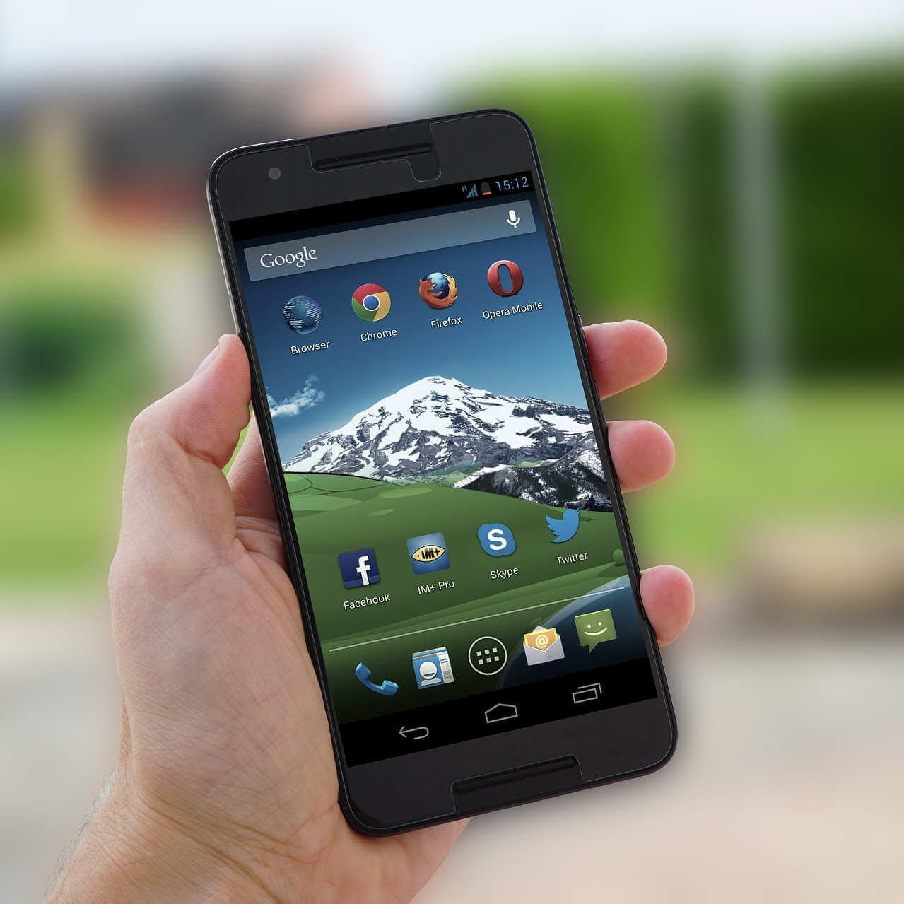 Мобильное устройство Android при ошибке Netflix 1.20 и 1.50 — иллюстрация перезапуска