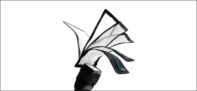 Иллюстрация техники bounce flash: вспышка направлена на потолок для мягкого отражённого света