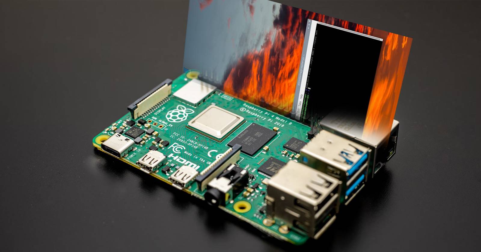 Raspberry Pi с подключённым дисплеем