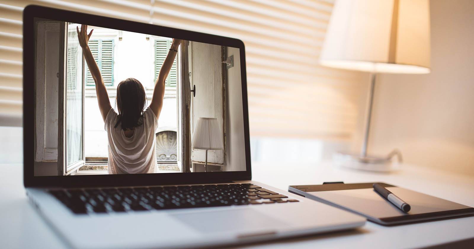 Make a program start minimized in Windows 10