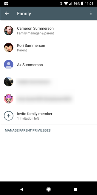 Параметры участника семьи и кнопка для удаления