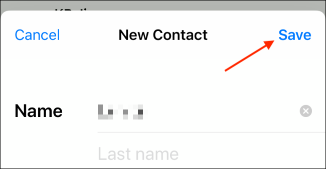 Нажмите Сохранить из контактной карточки на iPhone