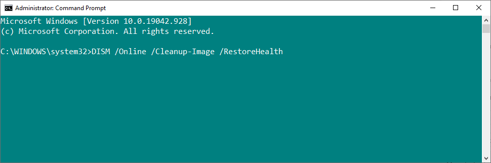 Окно Командной строки с командой DISM