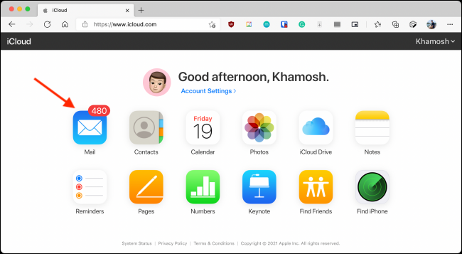 Выбор пункта Почта на сайте iCloud