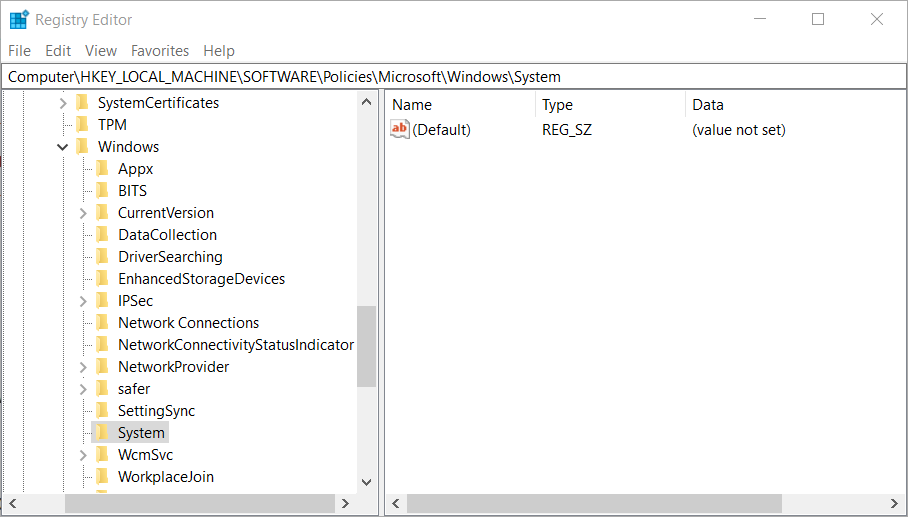 Окно редактора реестра с указанным ключом System