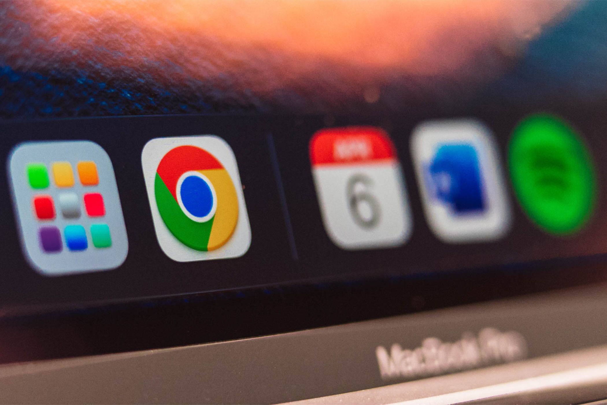 Как скрыть значки в Dock на macOS