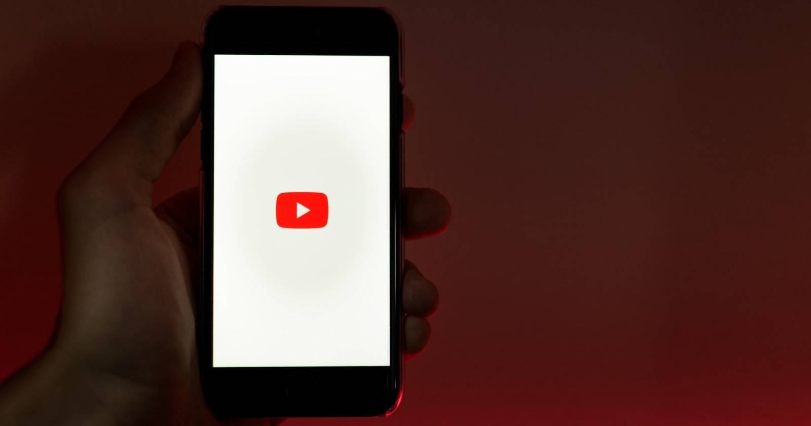 Добавить ссылки соцсетей в канал YouTube