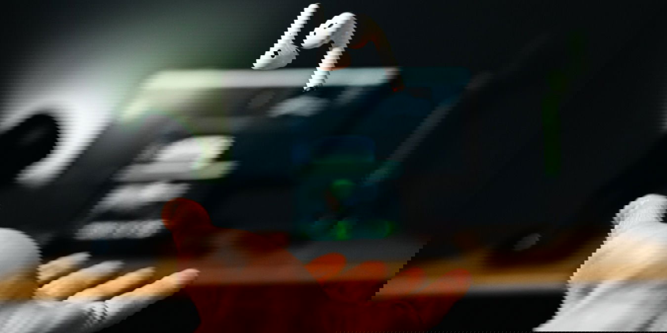 Как чистить AirPods — полное руководство