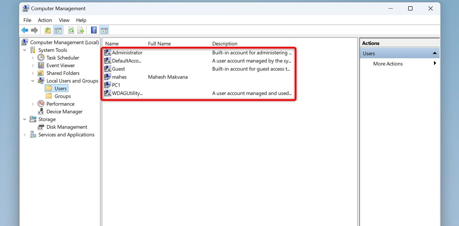 Учётные записи пользователей в Computer Management.