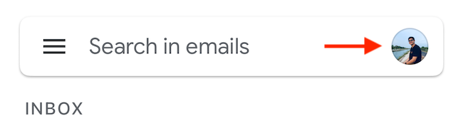 Нажмите значок профиля Google из строки поиска Gmail.