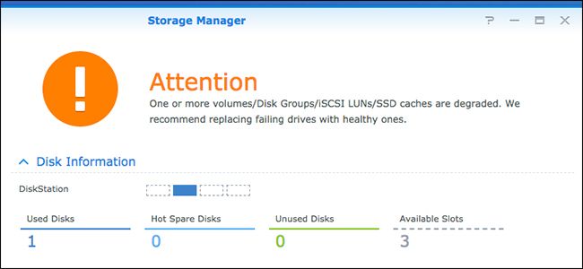 Скриншот уведомления о сбое диска в интерфейсе DiskStation Manager