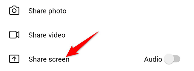 Выберите «Поделиться экраном» в Teams на мобильном устройстве.