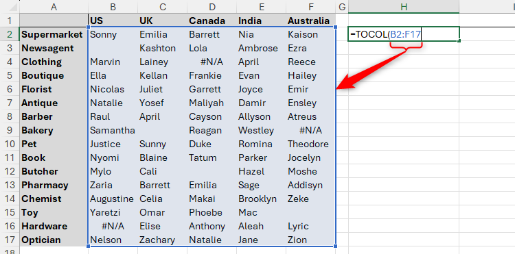 Feuille Excel avec une plage 2D et une formule TOCOL sélectionnée.