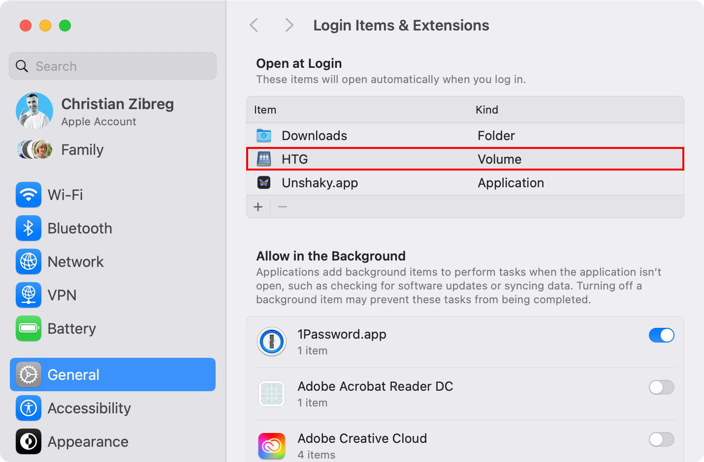 macOS System Settings показывающая сервер в списке Открывать при входе.