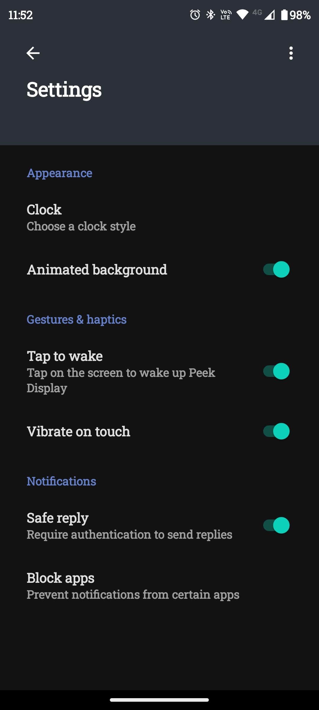 Страница Peek Display с опцией Часы вверху