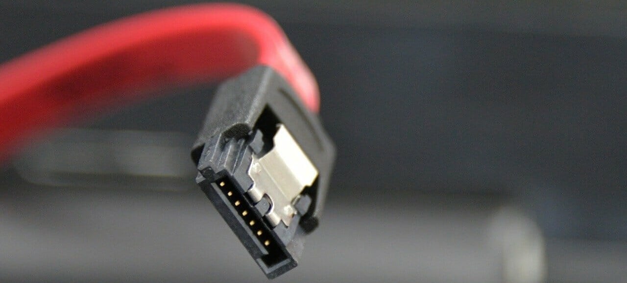 проверка SATA‑кабеля