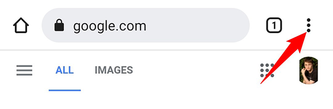 Нажмите на три точки в правом верхнем углу Chrome на мобильном устройстве.