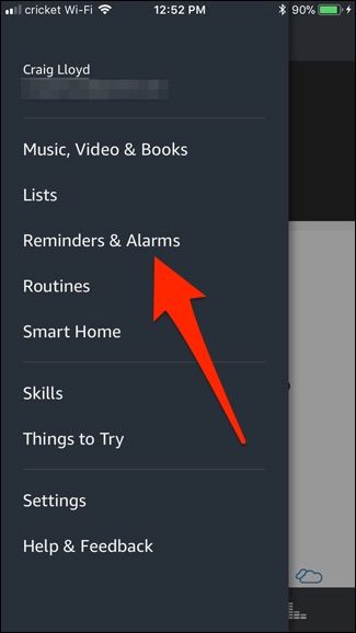 Секция Напоминания и будильники в приложении Alexa