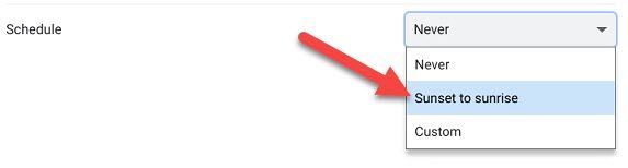 Меню расписания Night Light с опциями «Восход/Закат», «Пользовательски» и «Никогда»