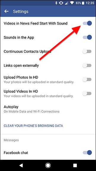 Переключатель 'Videos in News Feed Start With Sound' в положении выключено