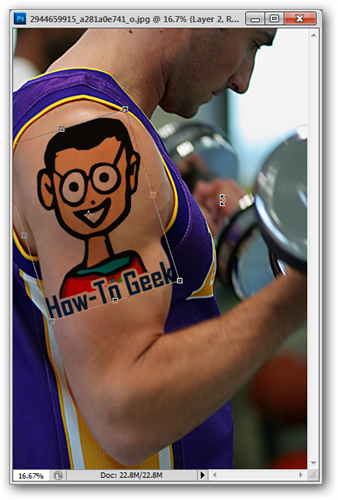 Позиционирование и свободное трансформирование слоя тату