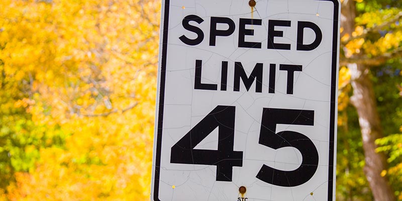 Ограничить загрузки Windows 10 по часам