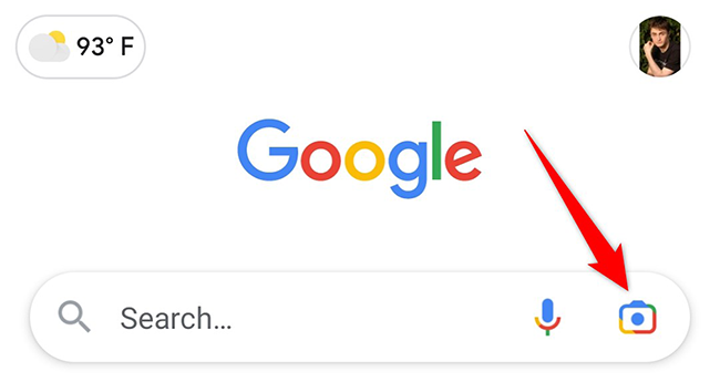 Экран Google Lens с кнопкой перехода к медиатеке