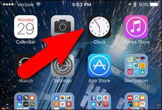 Открытие приложения «Clock» с экраном World Clock