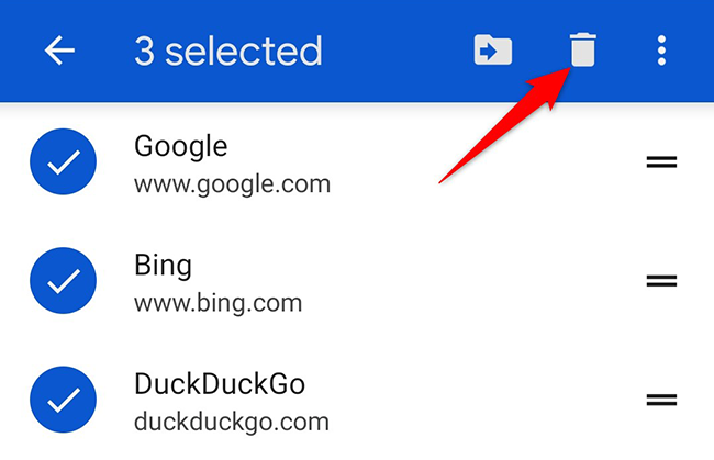 Выбор нескольких закладок в мобильном Chrome и кнопка удаления сверху.