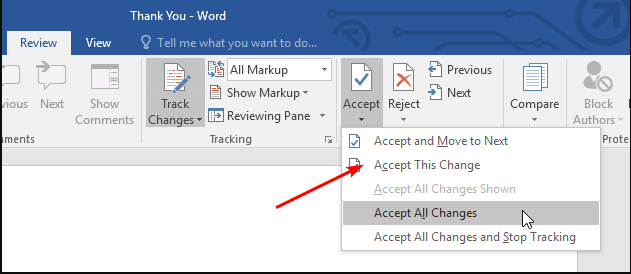Меню «Принять» с опцией принятия отдельного исправления