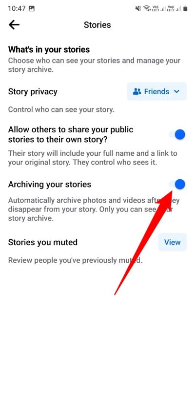 Переключатель Архивирование историй в мобильном приложении Facebook