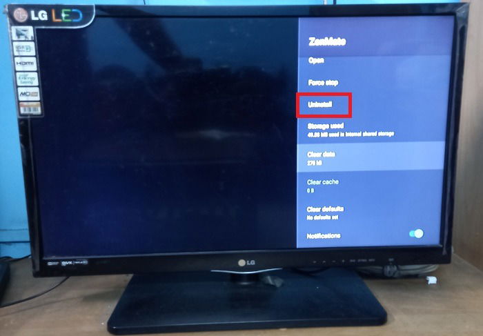 Кнопка удаления приложения «ZenMate» в Android TV.