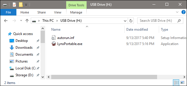 Корень USB-накопителя с исполняемым файлом и autorun.inf