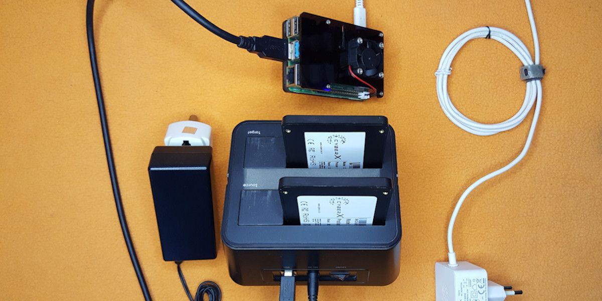 Raspberry Pi 4 connected over USB 3.0 port to a Dual HDD Dock