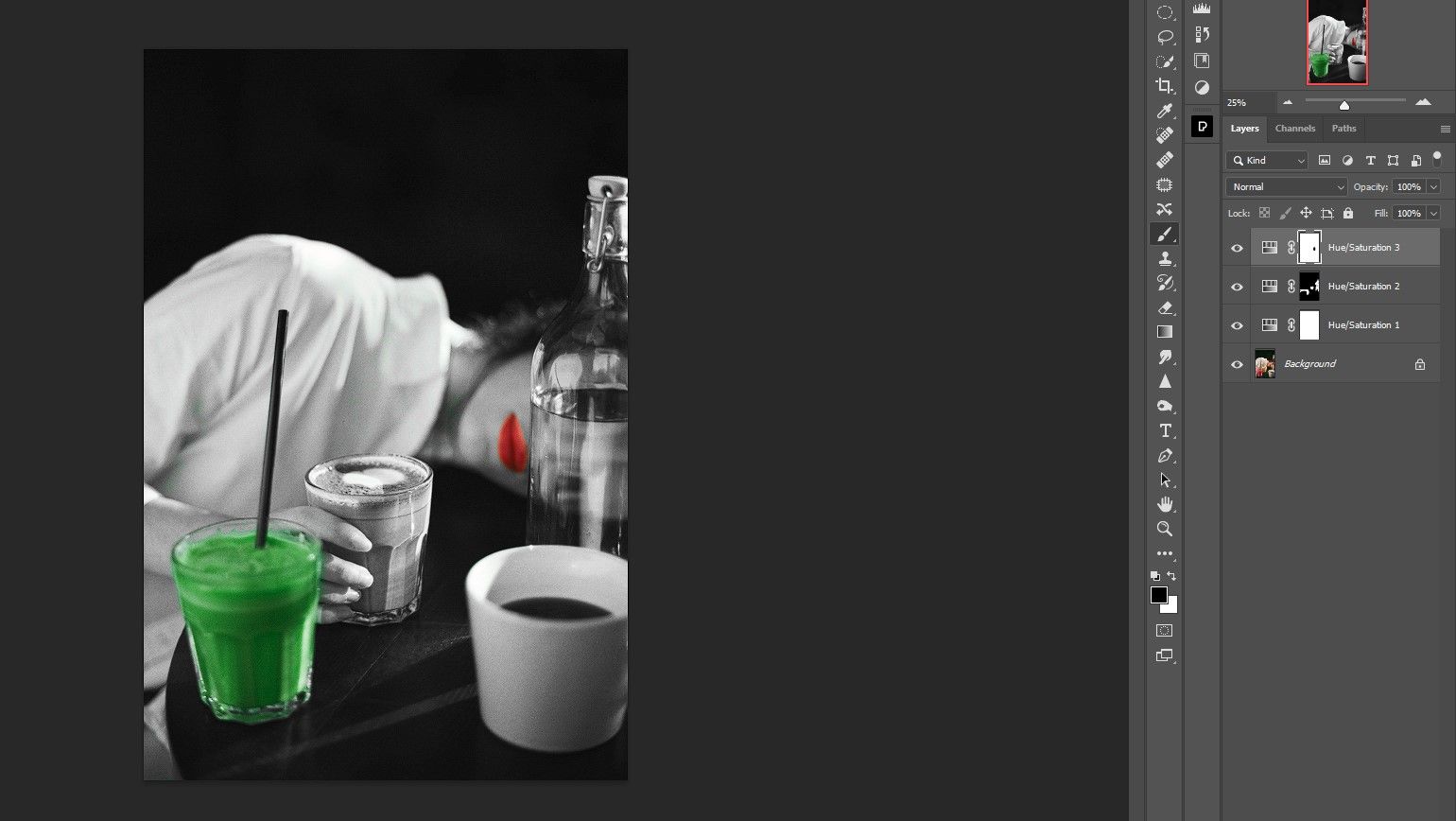 применение кисти для восстановления губ