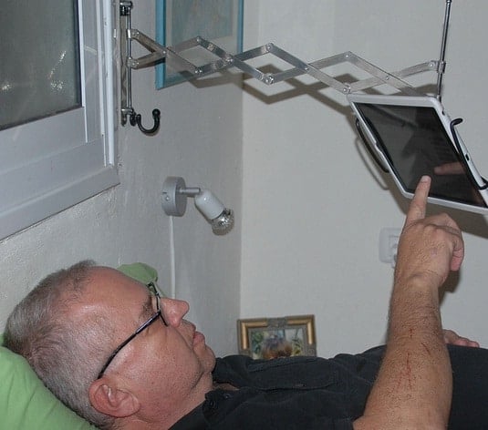 Лучшие подставки для iPad в кровати — топ‑7