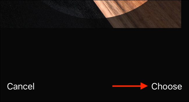 Подвигайте и масштабируйте фото, затем нажмите Выбрать