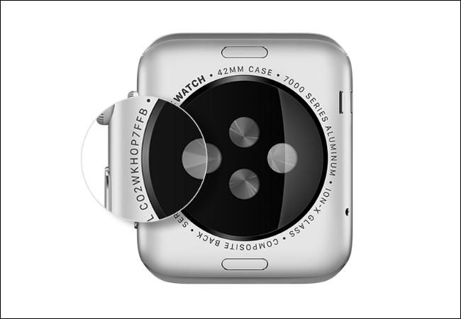 Задняя сторона первого поколения Apple Watch с указанием серийного номера