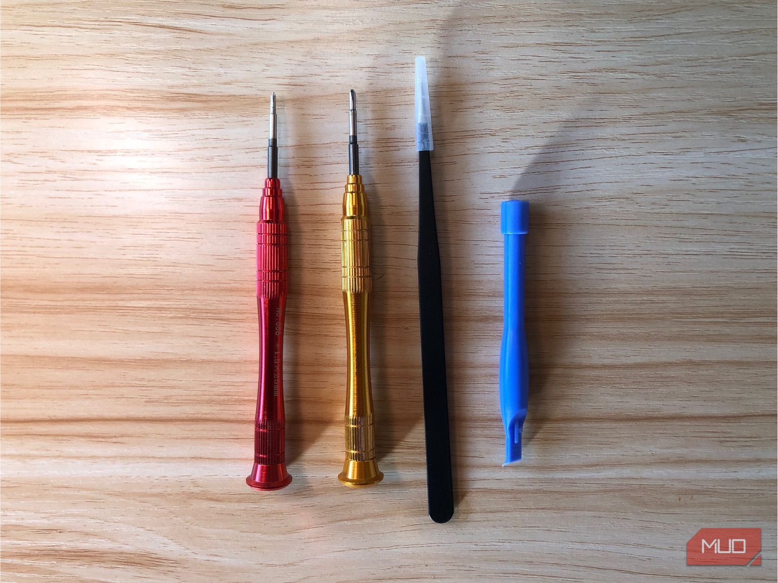 Набор инструментов и запчастей для замены корпуса Joy-Con