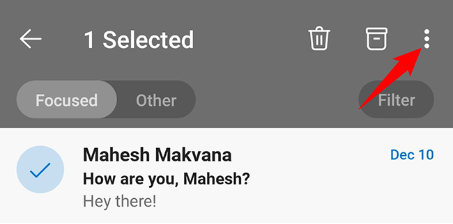 Выберите письмо и нажмите три точки в правом верхнем углу.