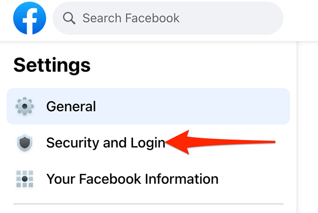 Выберите «Безопасность и вход» в боковом меню настроек Facebook