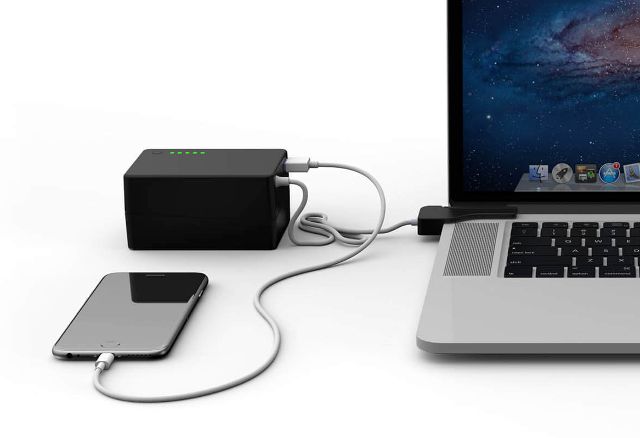 Внешний аккумулятор BatteryBox с несколькими SnapFit-коннекторами для MacBook