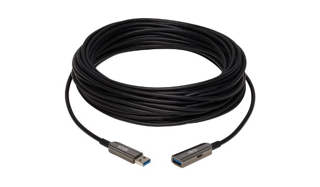 Оптический активный кабель Tripp Lite с прозрачной конструкцией и разъёмами.