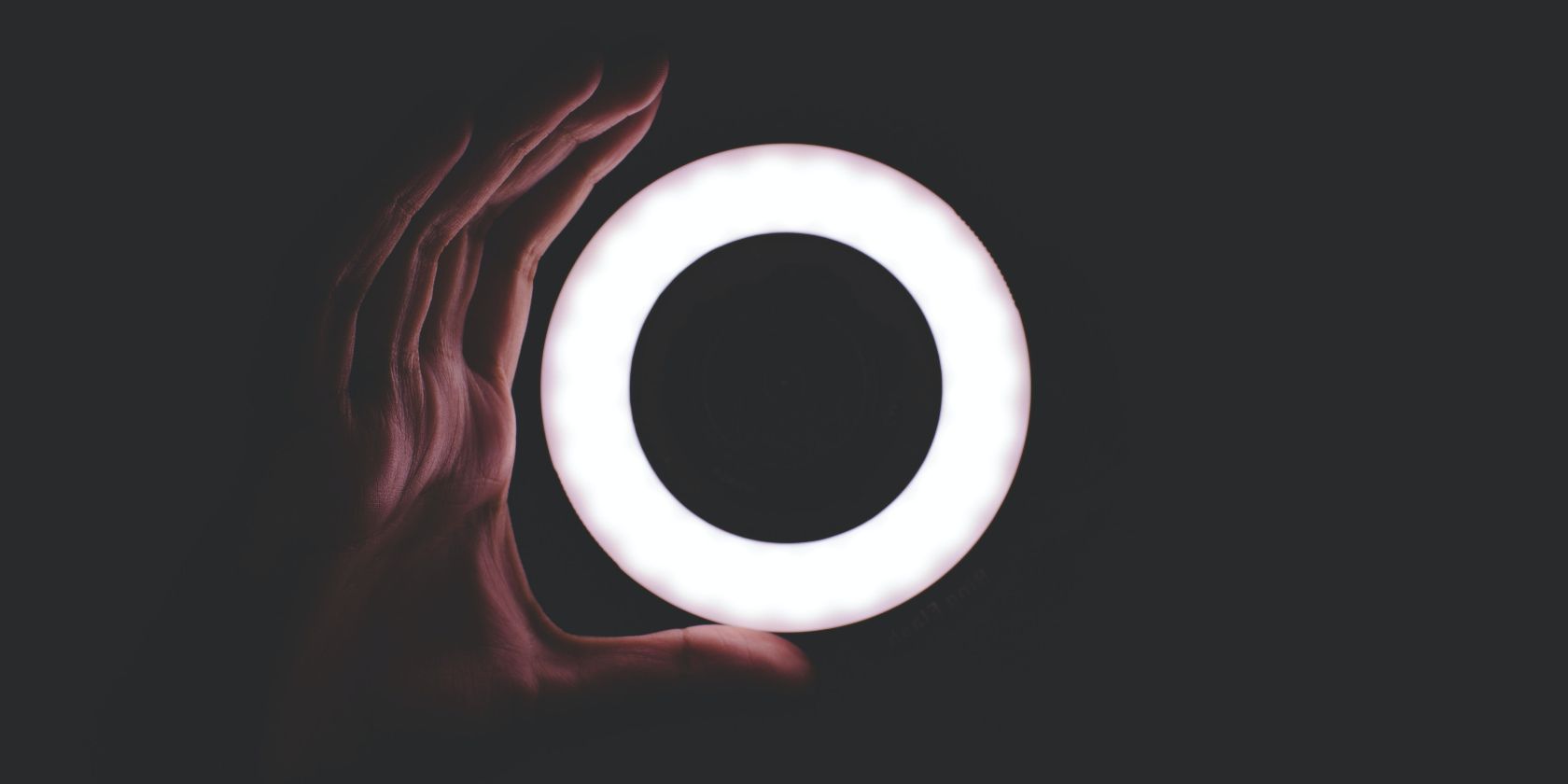 Кольцевой свет в фотографии: как и когда использовать