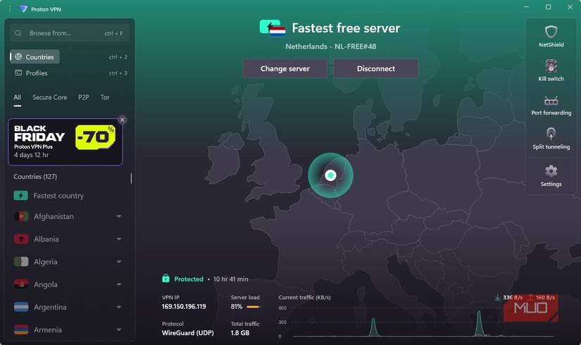 Защита при веб‑серфинге — пользователь выбирает сервер в приложении VPN