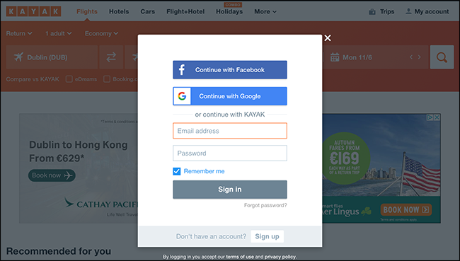 Страница входа Kayak — кнопка входа и создание учётной записи