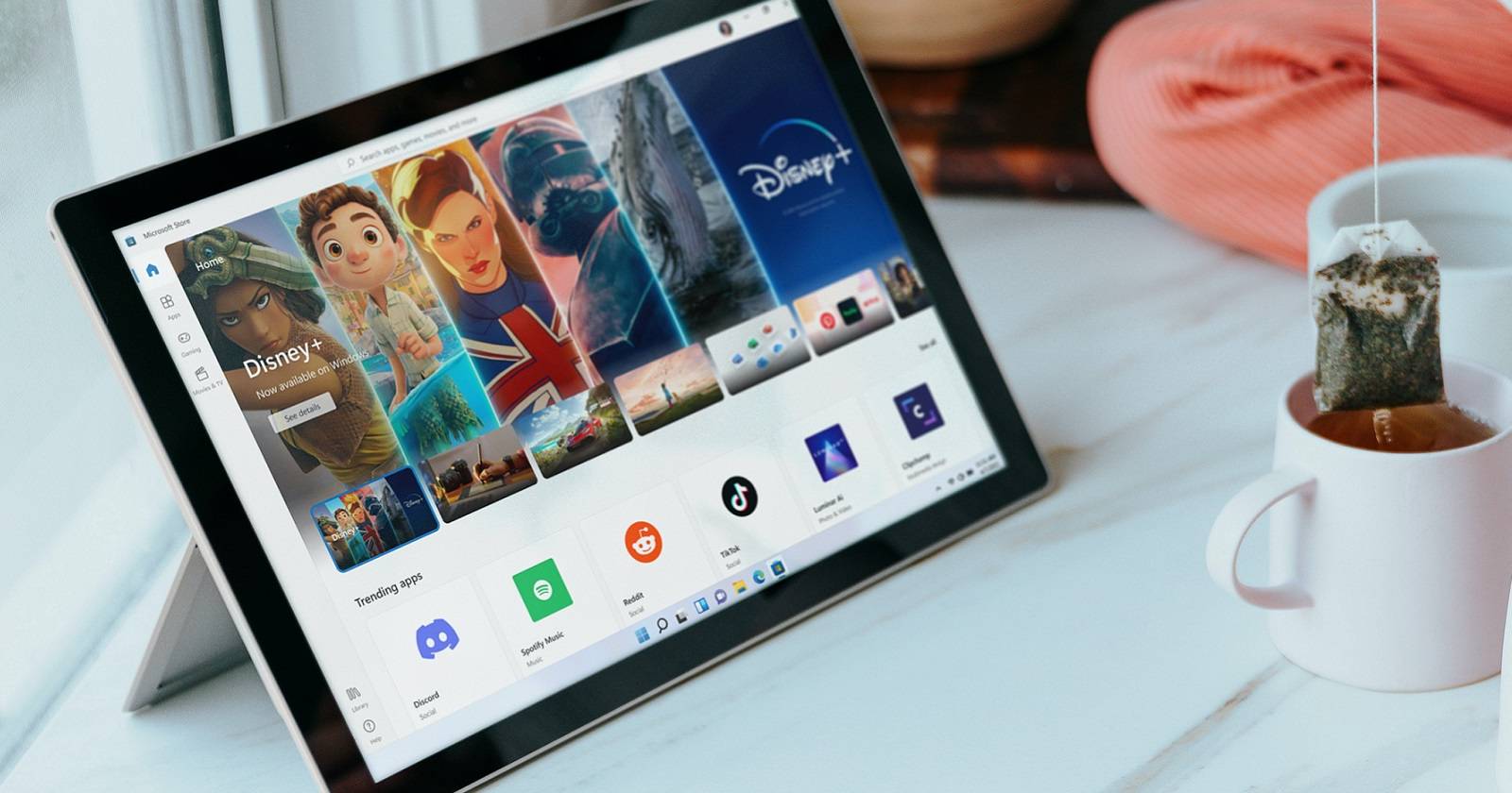 Приложение Microsoft Store на Windows-планшете