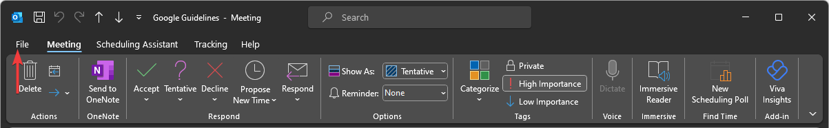 Пункт меню Файл в Outlook