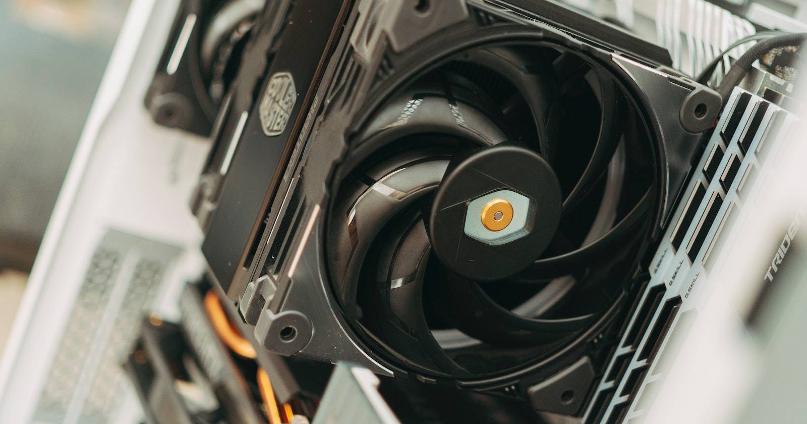 Температурно управляемый вентилятор без микроконтроллера